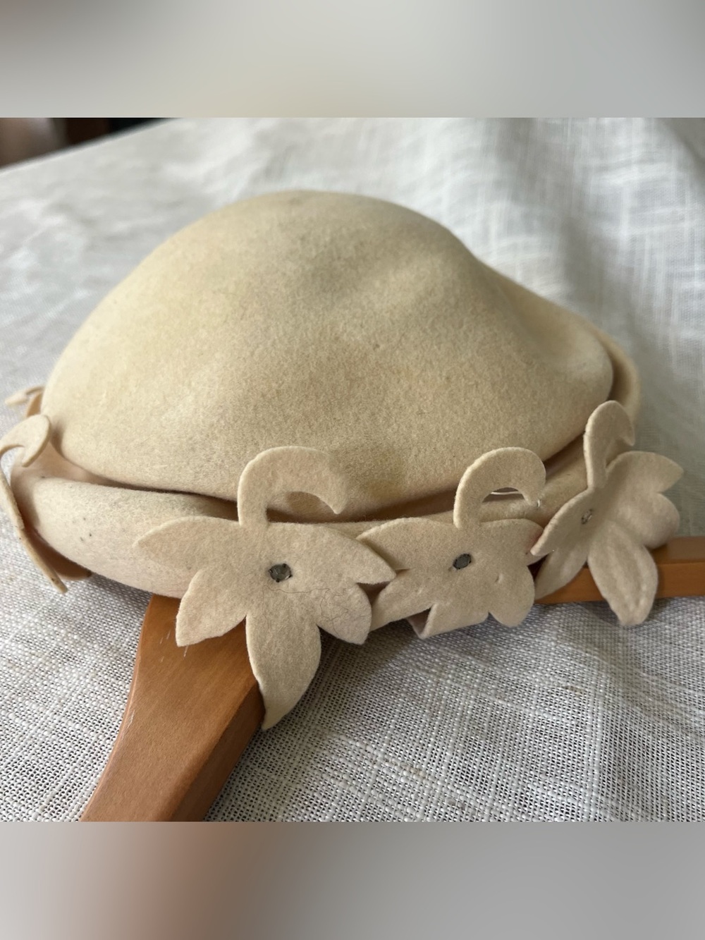 40s Wool Pillbox Hat Gardenia Merrimac Hat Corp